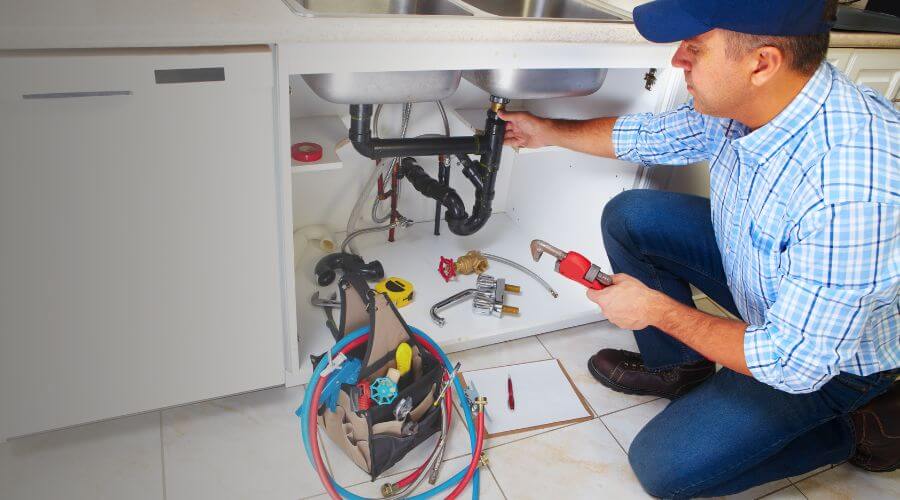Expert burst pipe repair services in Cullom, IL
